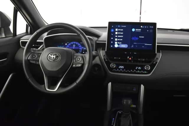 Toyota Corolla (2025) thumbnail 3