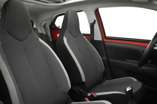 Toyota Aygo (2021) thumbnail 3