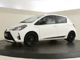 Toyota Yaris (2019) thumbnail 2
