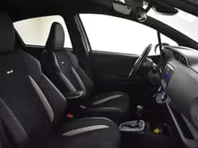Toyota Yaris (2019) thumbnail 3