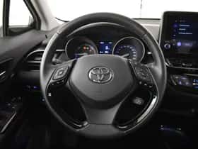 Toyota C-HR (2022) thumbnail 13
