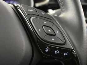 Toyota C-HR (2022) thumbnail 18