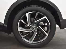 Toyota C-HR (2022) thumbnail 29
