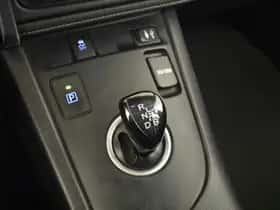 Toyota Auris (2015) thumbnail 21