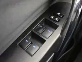 Toyota Auris (2015) thumbnail 22