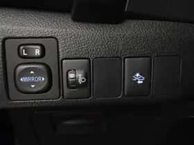 Toyota Auris (2015) thumbnail 23