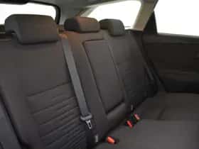 Toyota Auris (2015) thumbnail 24