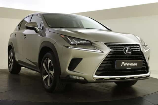 Lexus NX (2018) thumbnail 2