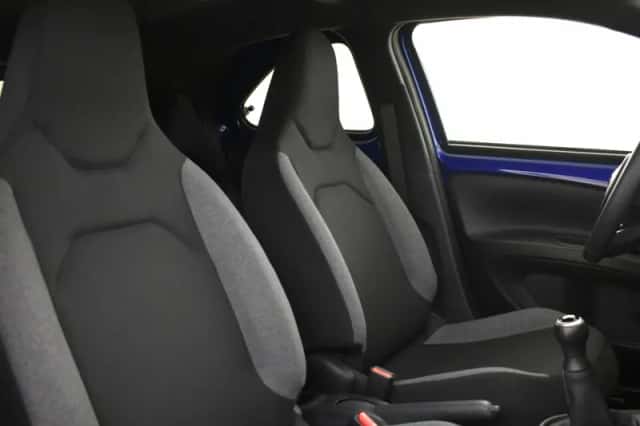 Toyota Aygo (2024) thumbnail 3