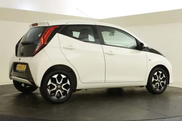 Toyota Aygo (2019) thumbnail 2