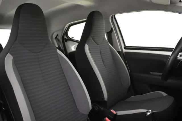 Toyota Aygo (2019) thumbnail 3