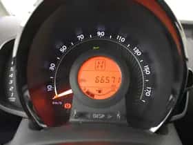 Toyota Aygo (2019) thumbnail 10