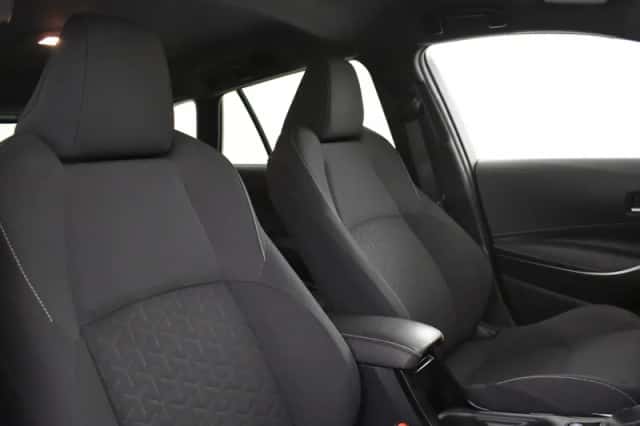 Toyota Corolla (2020) thumbnail 3