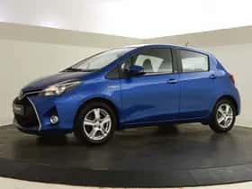 Toyota Yaris (2016) thumbnail 2