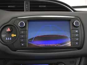 Toyota Yaris (2016) thumbnail 11