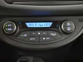 Toyota Yaris (2016) thumbnail 12