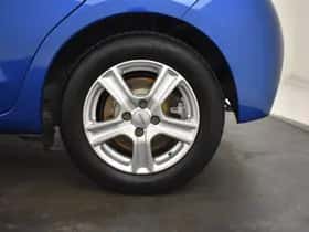 Toyota Yaris (2016) thumbnail 16