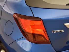 Toyota Yaris (2016) thumbnail 17