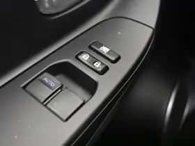 Toyota Yaris (2016) thumbnail 26