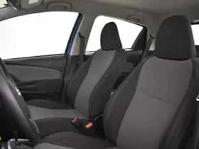 Toyota Yaris (2016) thumbnail 4