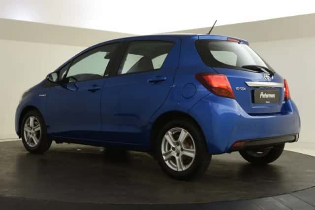 Toyota Yaris (2016) thumbnail 6