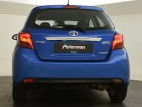 Toyota Yaris (2016) thumbnail 8