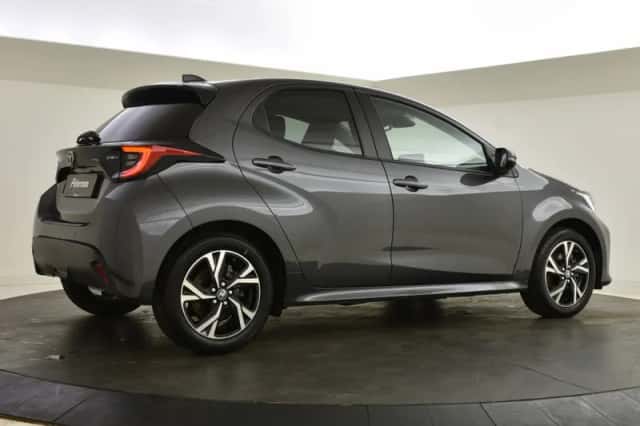 Toyota Yaris (2025) thumbnail 2