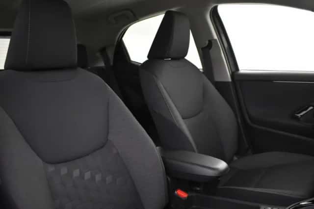 Toyota Yaris (2025) thumbnail 4