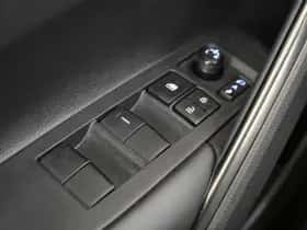 Toyota Corolla (2025) thumbnail 24
