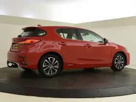Lexus CT (2019) thumbnail 2