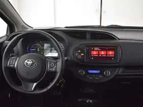 Toyota Yaris (2020) thumbnail 4