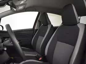 Toyota Yaris (2020) thumbnail 9