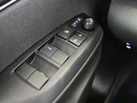 Toyota Yaris Cross (2023) thumbnail 25