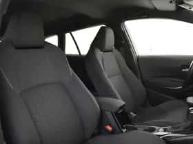 Toyota Corolla (2021) thumbnail 3