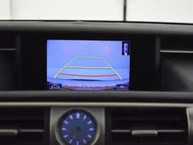 Lexus IS (2015) thumbnail 13