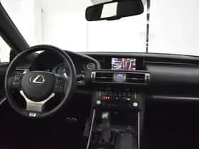 Lexus IS (2015) thumbnail 3