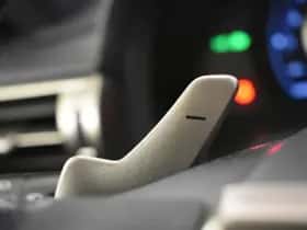Lexus IS (2015) thumbnail 25