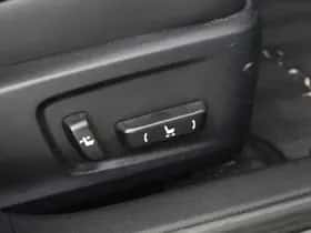 Lexus IS (2015) thumbnail 35
