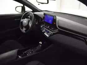 Toyota C-HR (2023) thumbnail 22