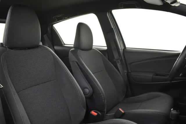 Toyota Yaris (2018) thumbnail 3
