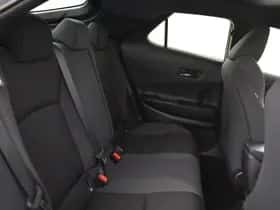 Toyota C-HR (2024) thumbnail 25