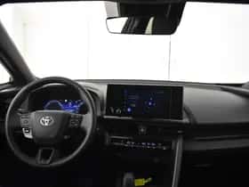 Toyota C-HR (2024) thumbnail 4