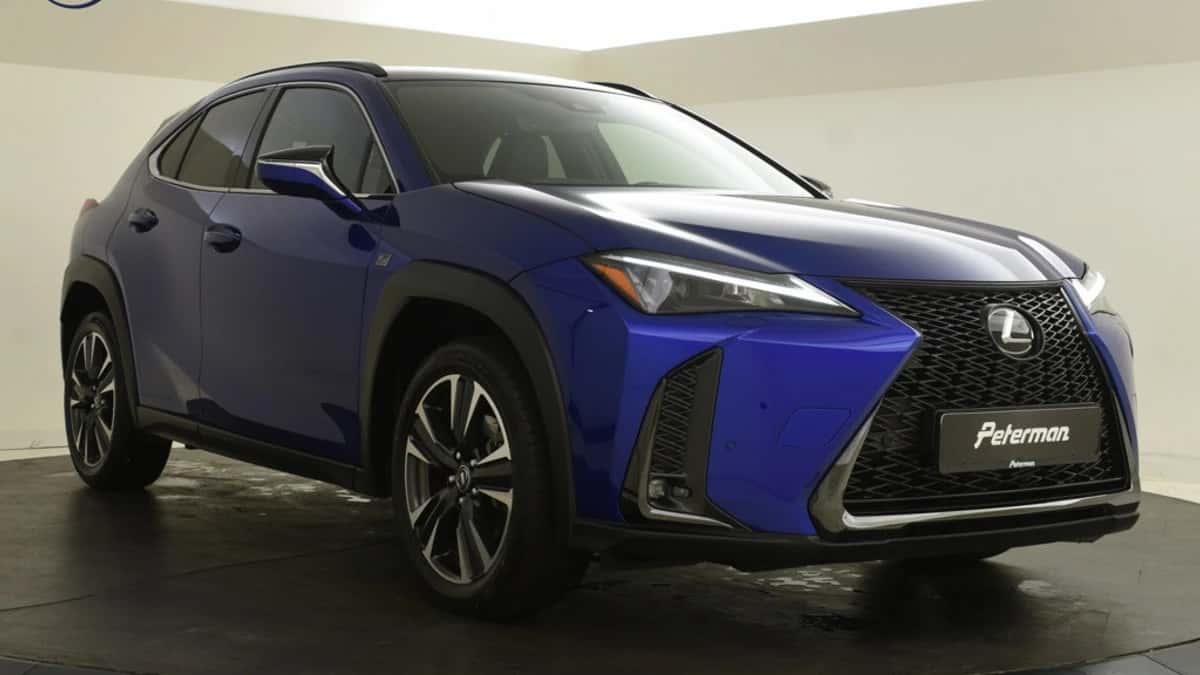 Lexus UX (2024) — foto 1