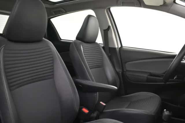 Toyota Yaris (2016) thumbnail 4