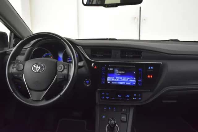 Toyota Auris (2018) thumbnail 4