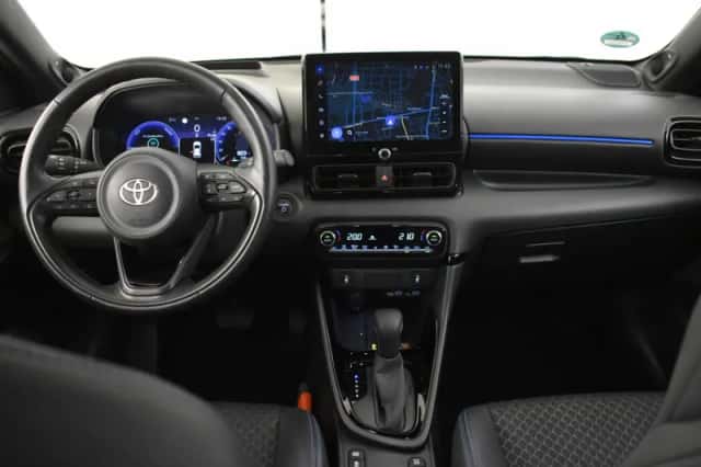 Toyota Yaris (2024) thumbnail 4