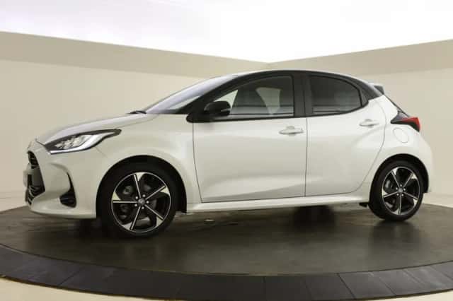 Toyota Yaris (2024) thumbnail 5