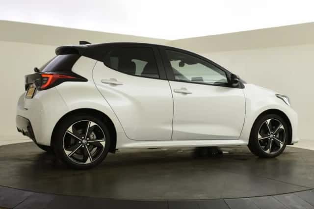 Toyota Yaris (2024) thumbnail 6