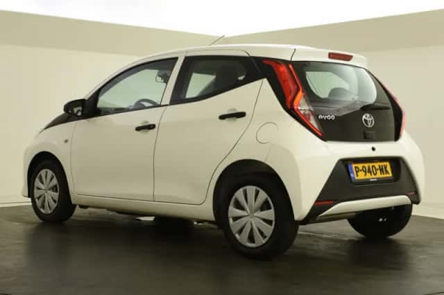 Toyota Aygo (2022) thumbnail 6