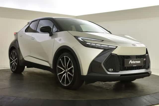 Toyota C-HR (2024) thumbnail 5